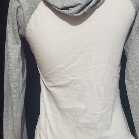 7 OHIO Sports... Seven tops size small (two say xl, but they fit as a small) - Picture 5 of 10